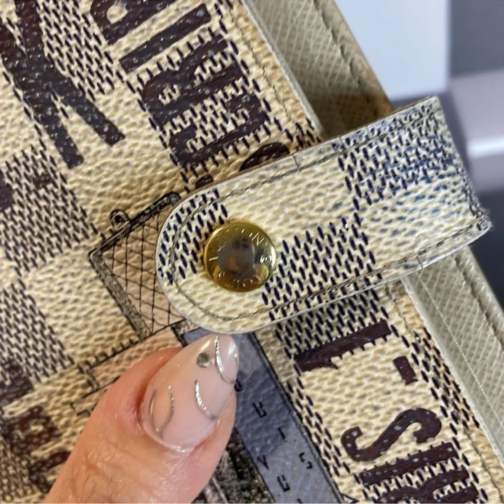 Louis Vuitton Trunks PM Agenda - Picture 8 of 14